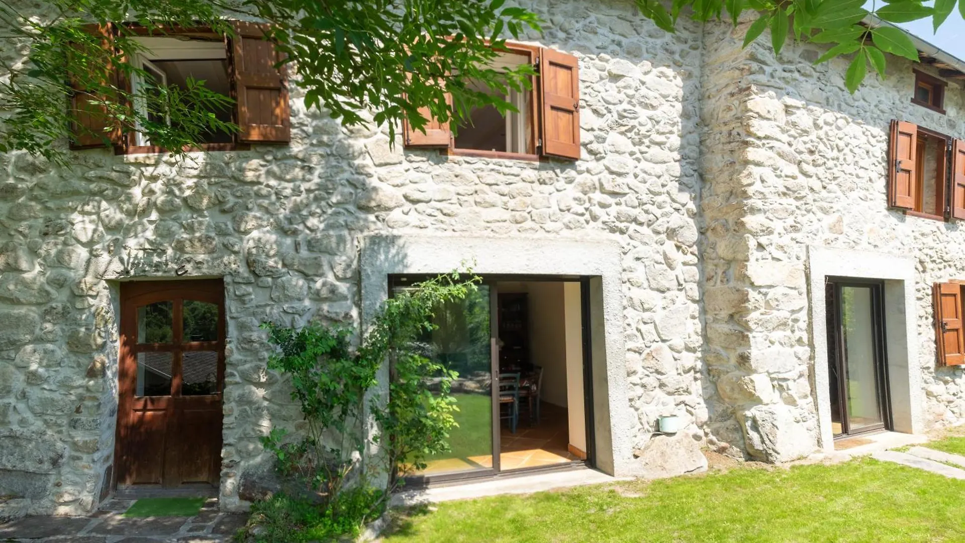 La Maison De Gourbit Rabat-les-Trois-Seigneurs 0*,  Francia