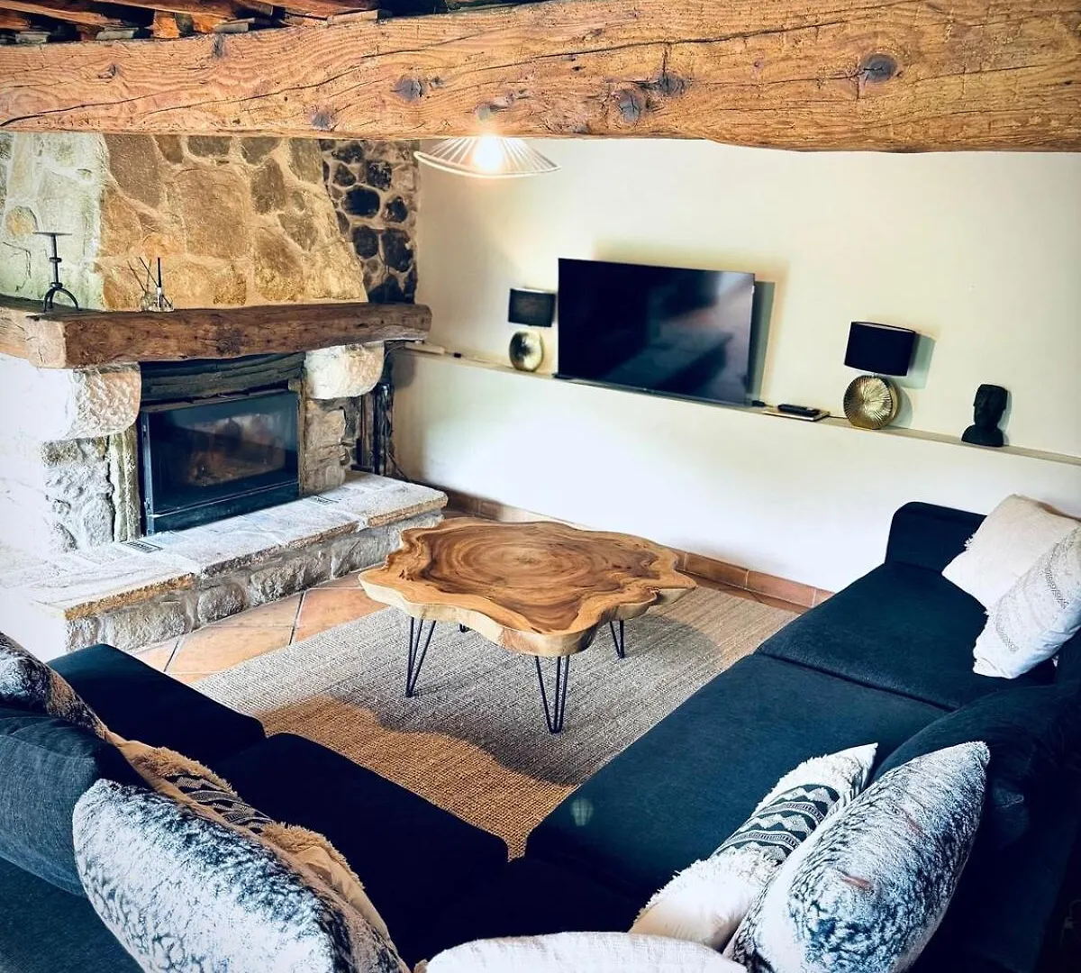La Maison De Gourbit Rabat-les-Trois-Seigneurs Francia